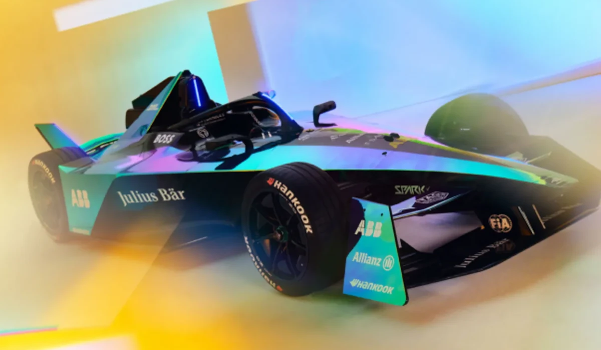 Imagem de um carro de corrida modelo para Provas 2023 da Fórmula E